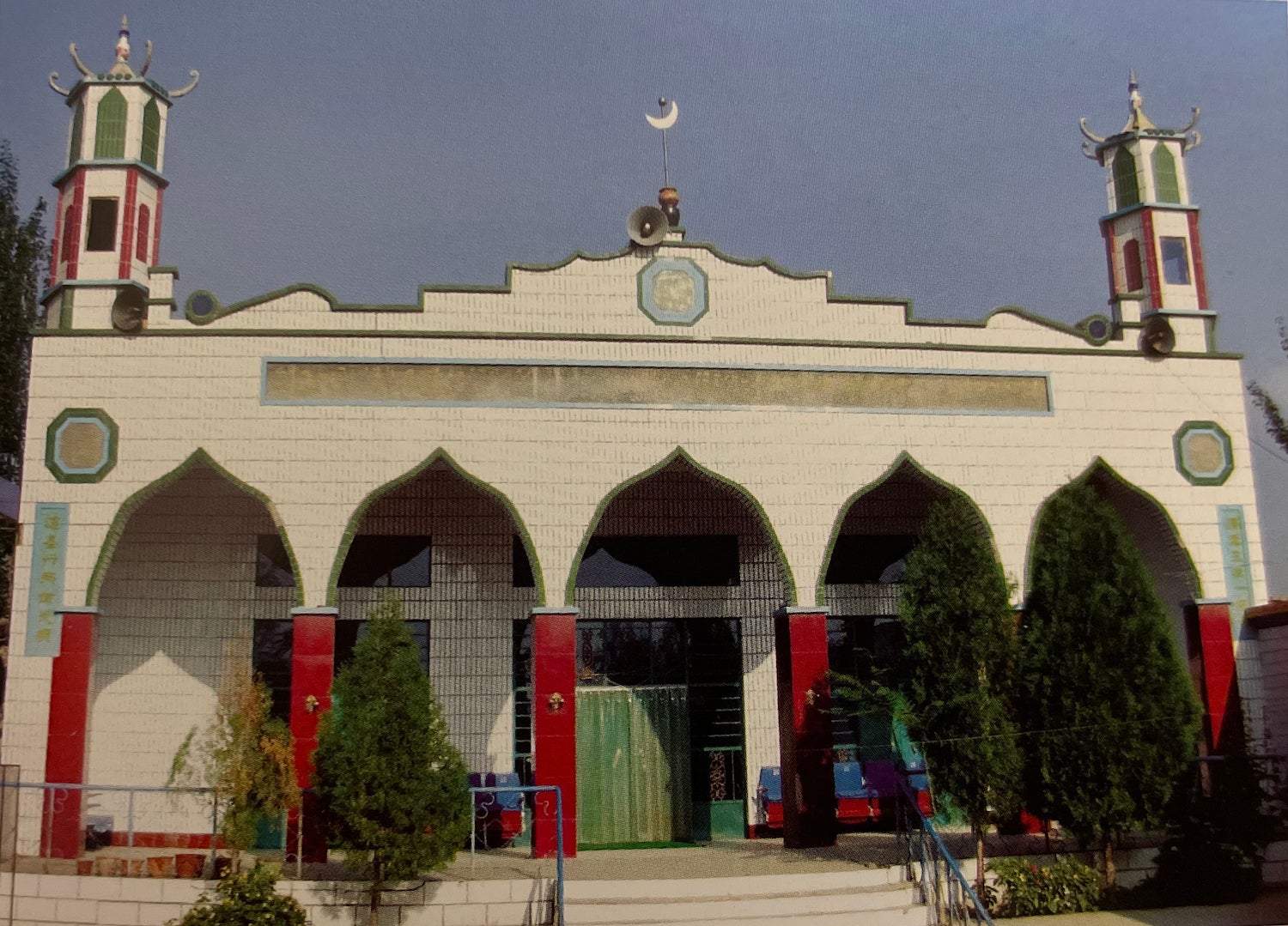 Liaoqiao South Mosque, Liaoqiao Village, Litong District, Wuzhong City, Ningxia Hui Autonomous Region, 2009.  