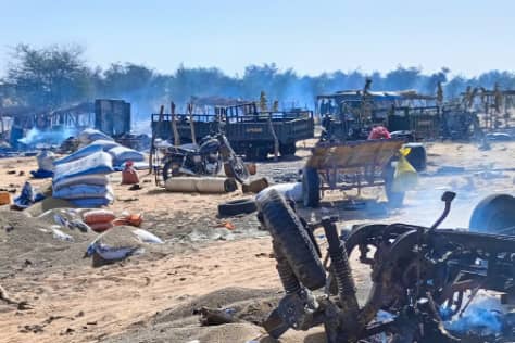 Une photo prise par un témoin après l’attaque contre un marché près de Boulkessi, dans la région de Mopti, au Mali, le 18 novembre 2023.