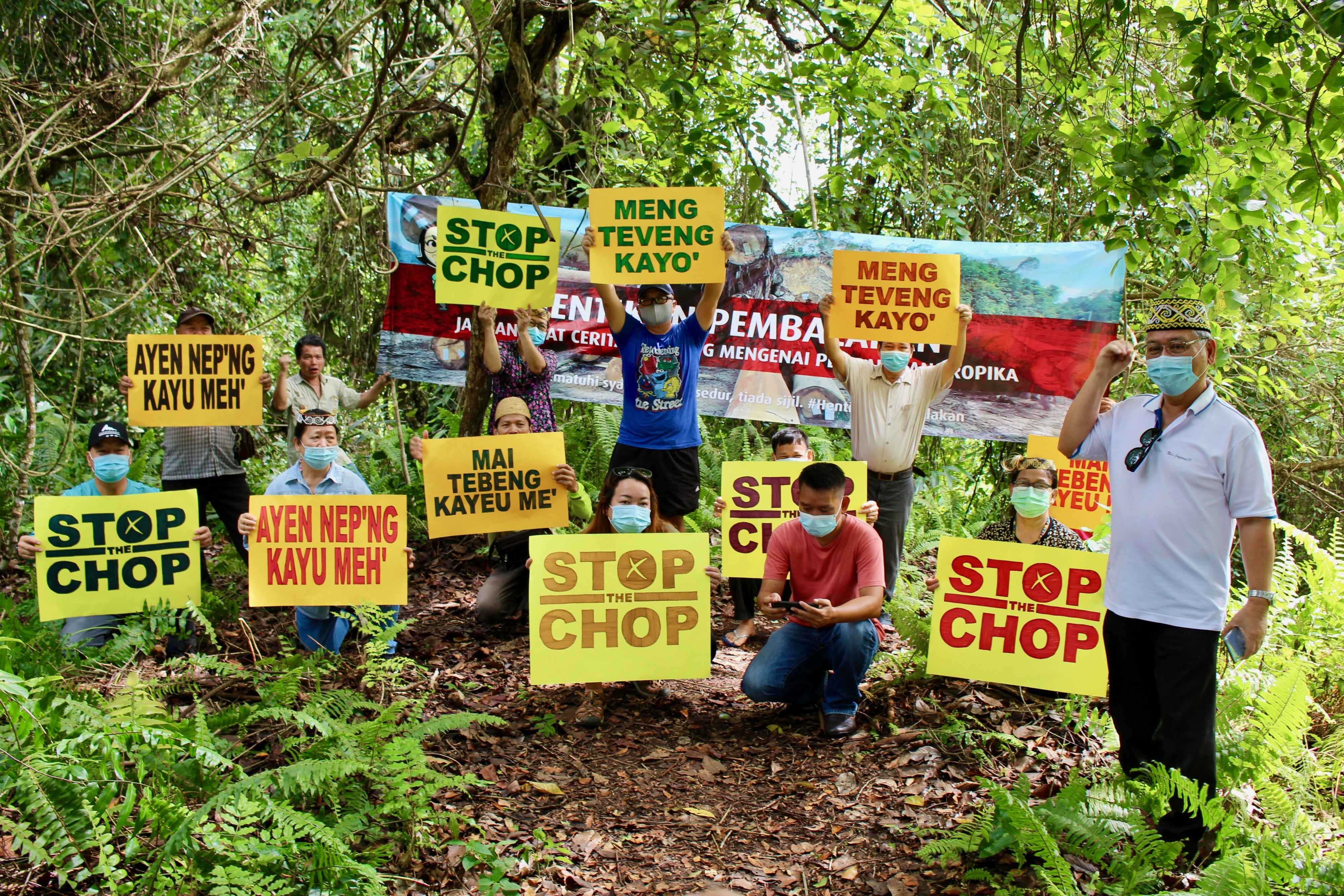 Indigenous groups protest deforestation of their ancestral rainforests in Miri, Sarawak, October 2020. © 2020 The Borneo Project