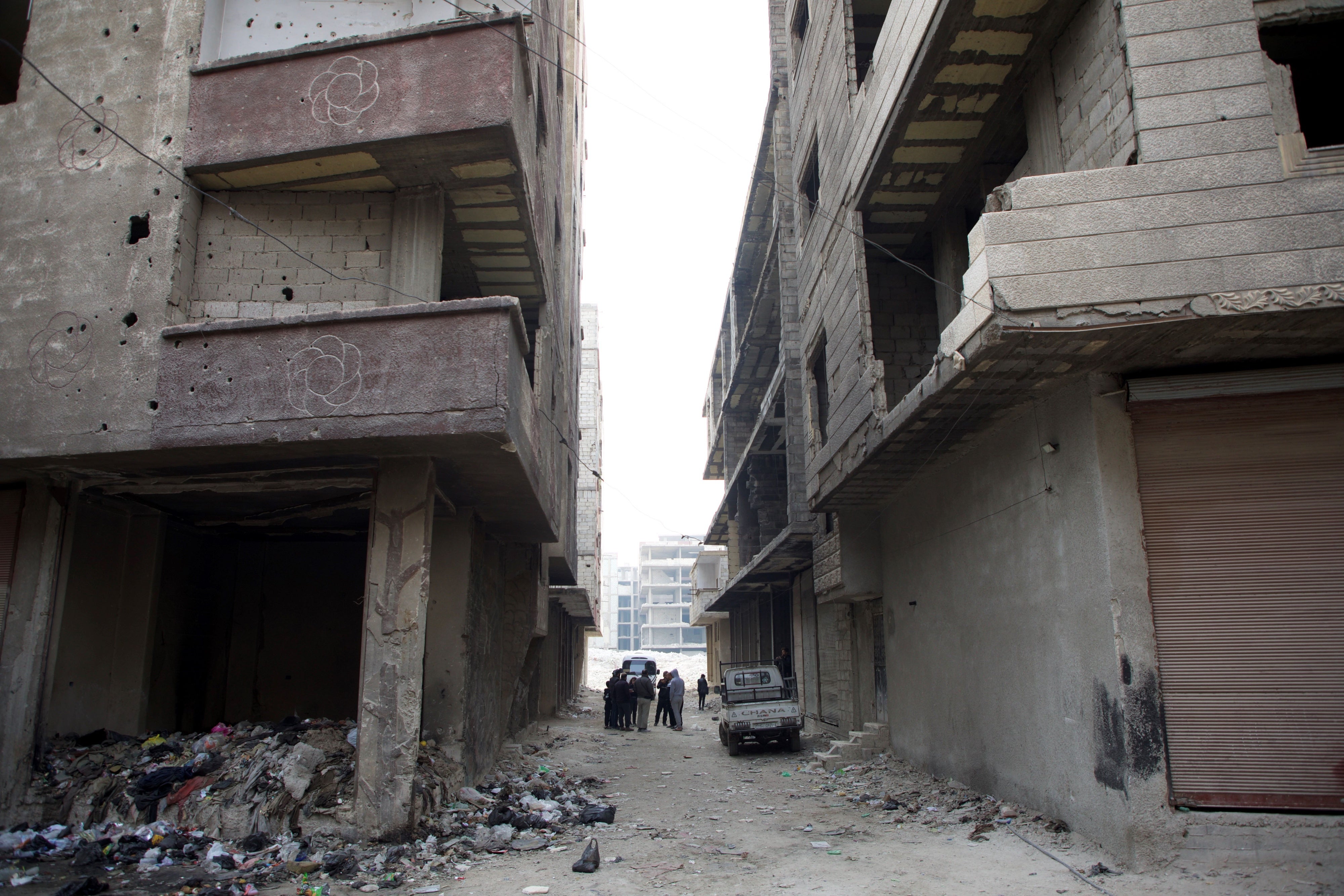 Human Rights Watch researchers visit the site of the mass grave in Tadamon, Damascus on December 11, 2024. Human Rights Watch confirmed the mass grave’s exact location after verifying a leaked video, taken in April 2013, showing summary executions by Syrian government forces and affiliated militia. 