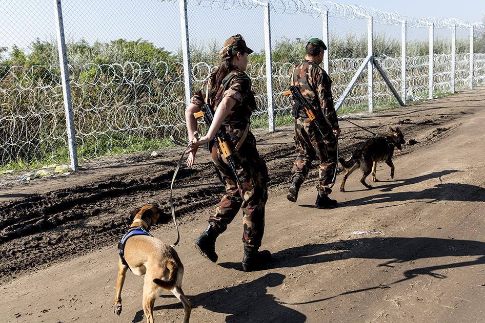 Hungarian soldiers patroling border
