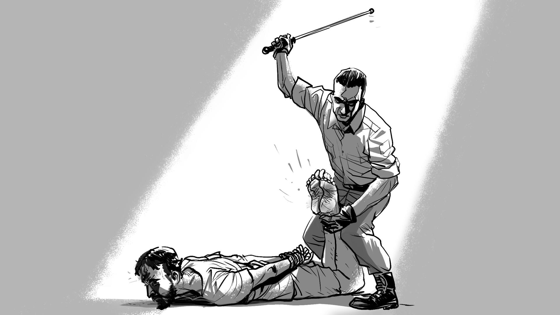 قال محمود إنه ضرب عدة مرات على باطن قدميه أثناء احتجازه كشكل من العقاب، بما في ذلك ردا على طلبه التكلم مع عائلته. 