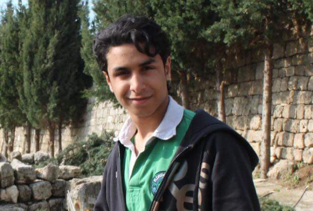 علي النمر هو واحد من ثلاثة رجال على الأقل كانوا يواجهون الإعدام لجرائم متصلة بالاحتجاجات ارتُكبت عندما كانوا أطفالا. 