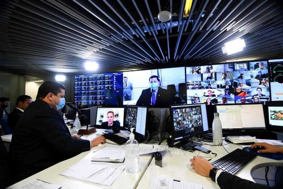 Senado Brasileiro sessão por videoconferência