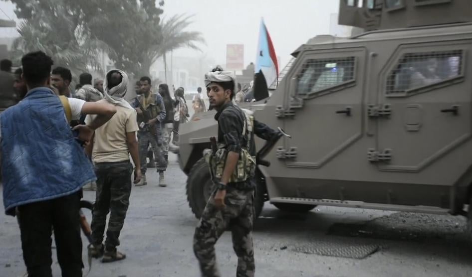 Southern Transitional Council forces backed by the United Arab Emirates prepare to storm the presidential palace in the southern port city of Aden, Yemen on August 9, 2019.