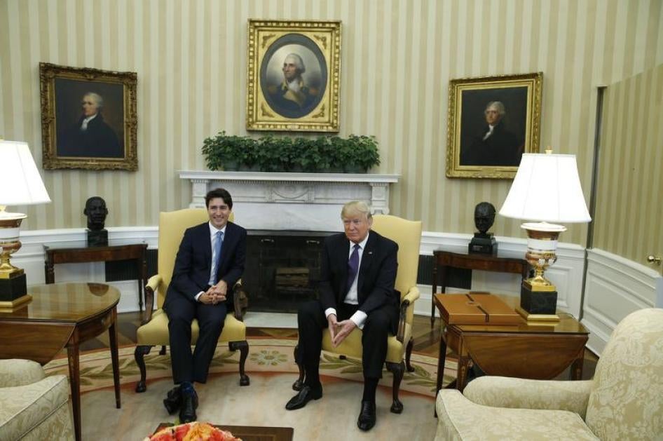 Canadian Prime Minister Justin Trudeau (L) meets with U.S. President Donald Trump in the Oval Office at the White House in Washington, U.S., February 13, 2017.