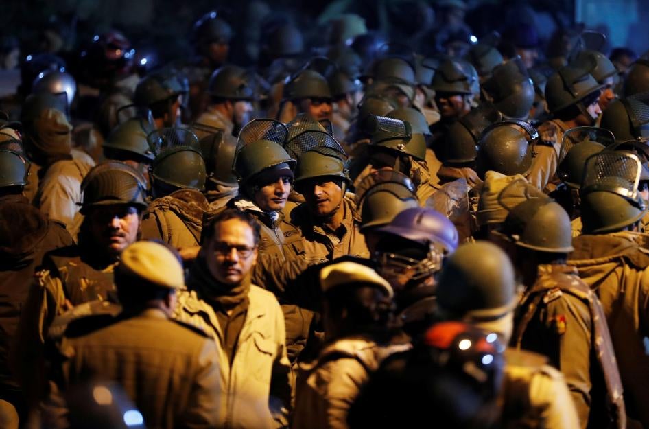 Police stand guard inside the Jawaharlal Nehru University after violence inside the campus, New Delhi, India, January 5, 2020. REUTERS/Adnan Abidi