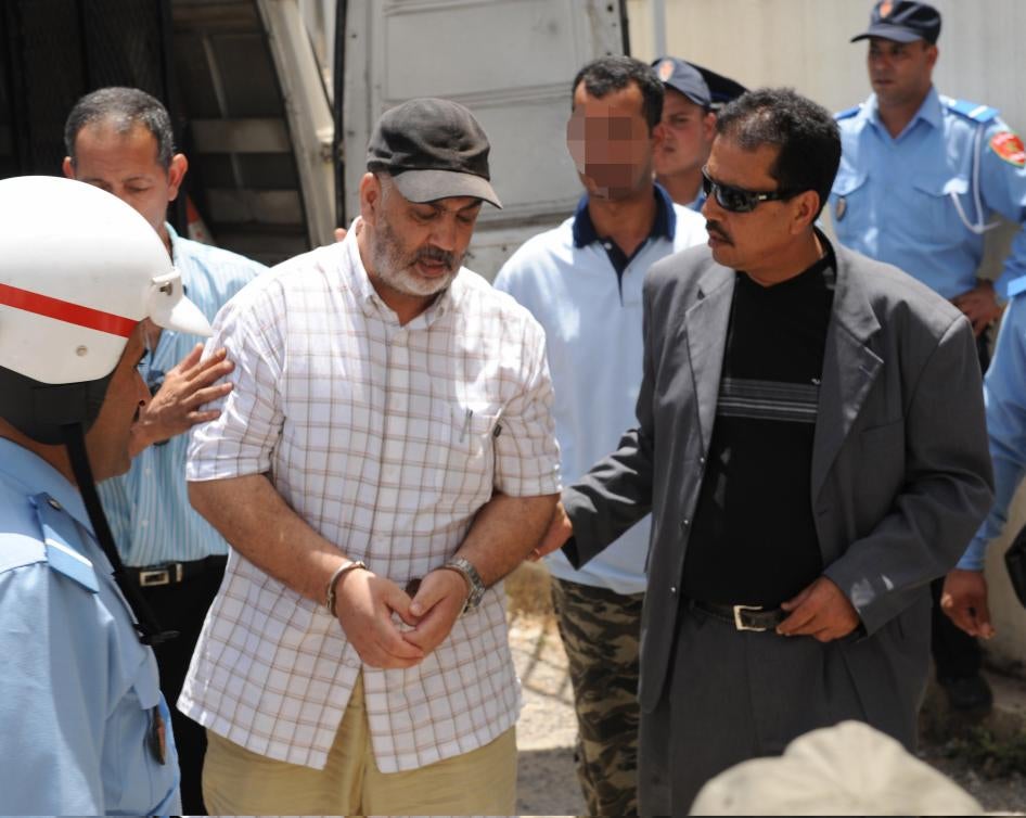 Abdelqader Belliraj, arriving at a courthouse in Salé, Morocco, in 2008. 