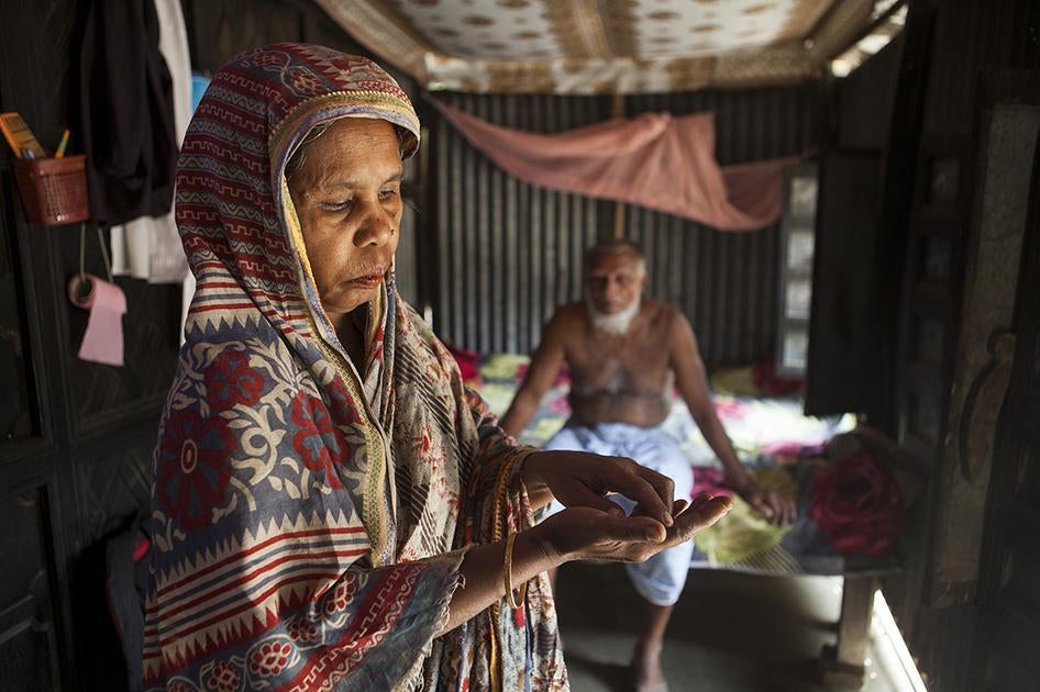 Osman Ghani, 60, and his wife Rehana Begum, 50, from Balia village. Both suffer from arsenic-related health conditions. Balia in Ulania Union (in Barisal District), March 16, 2016. 