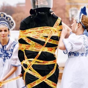 Pussy Riot’s “Caution: Fragile” performance, Moscow. November 28, 2020.