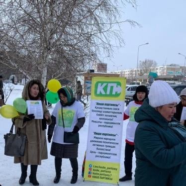 Koshe Party activists handing out information leaflets in Nursultan, Kazakhstan’s capital, before the unregistered group was banned by court order. February 18, 2020.