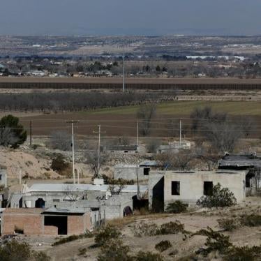 A general view shows part of the Loma Blanca neighborhood as a section of the border fence marking the boundarie with El Paso, U.S. is seen on the background, in Ciudad Juarez, Mexico January 18, 2017. 