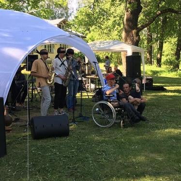 201810europe_russia_disabilities_concert