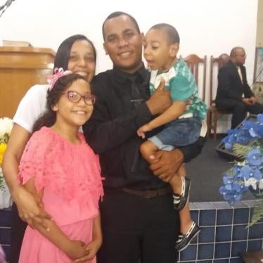 Davi with his mother Kássia, father Daniel and older sister Maria Clara.